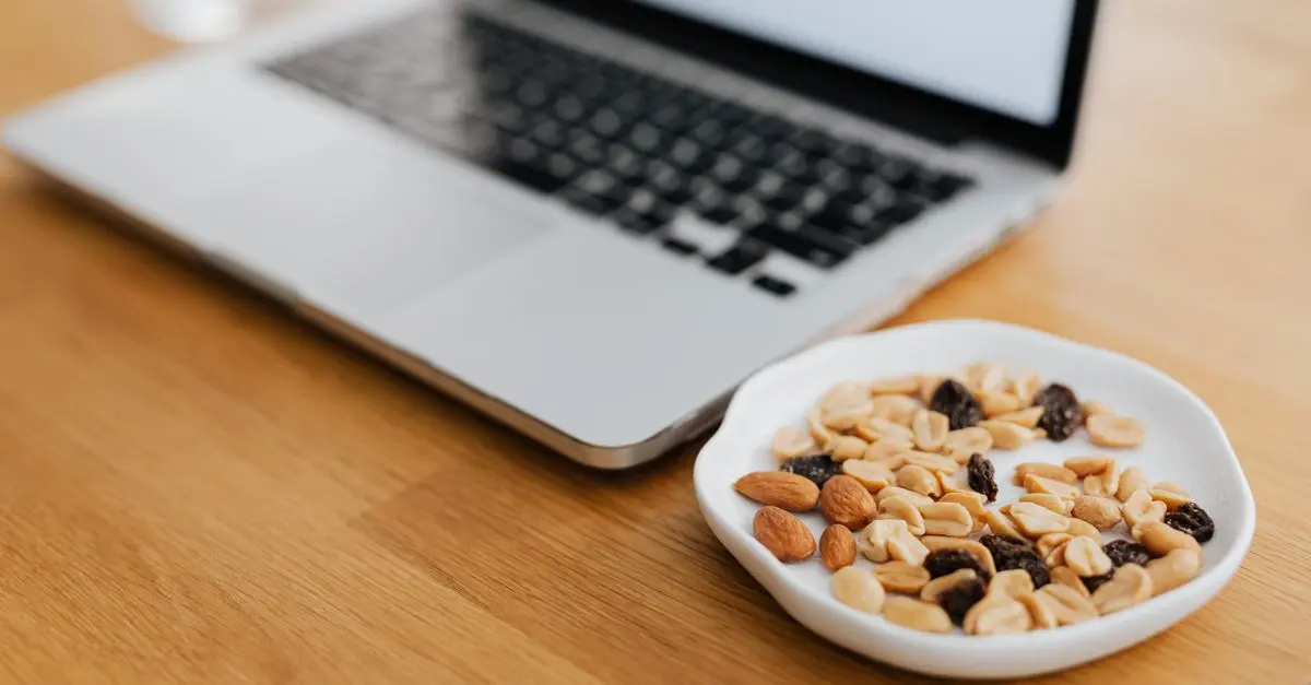 Cómo elegir los mejores snacks saludables para tu dieta